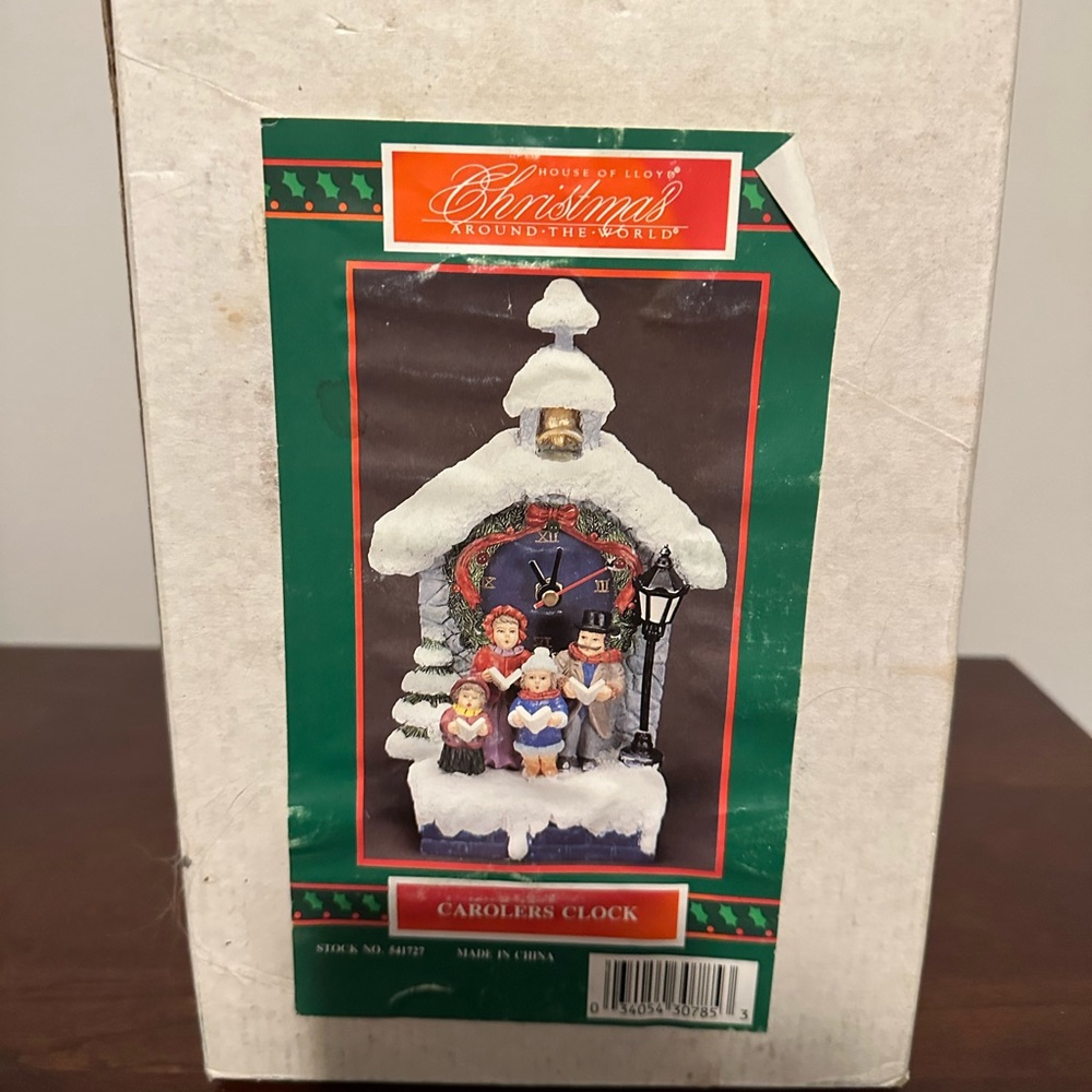 VINTAGE Christmas Around the World Carolers Clock
